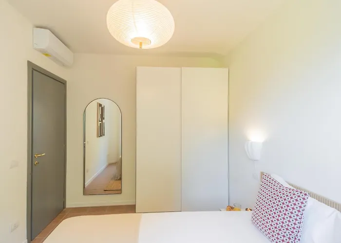 Casa Vela By Rent Lägenhet Sala Comacina