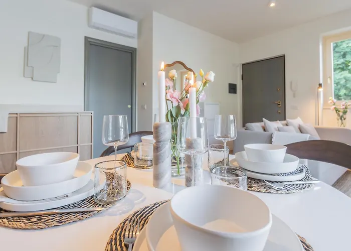 Casa Vela By Rent * Sala Comacina