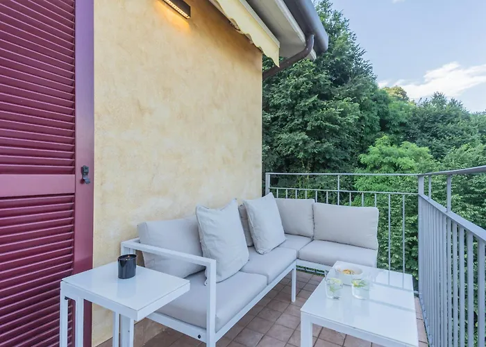 Casa Vela By Rent Apartment Sala Comacina